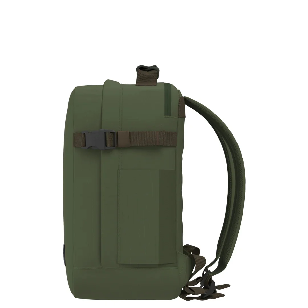 Classic Tech Backpack 28L - Image 12