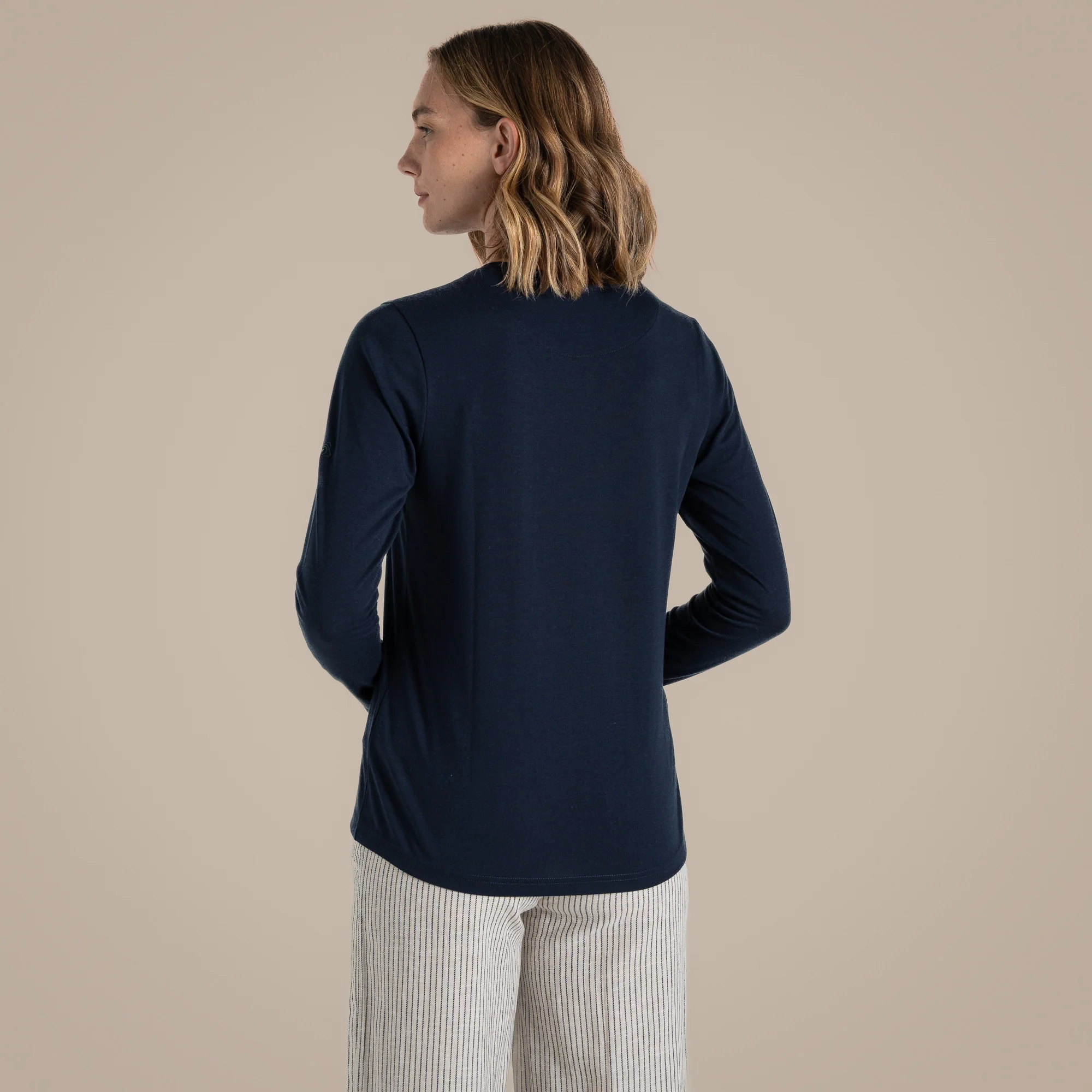NosiLife Akona Long Sleeved Top - Image 9