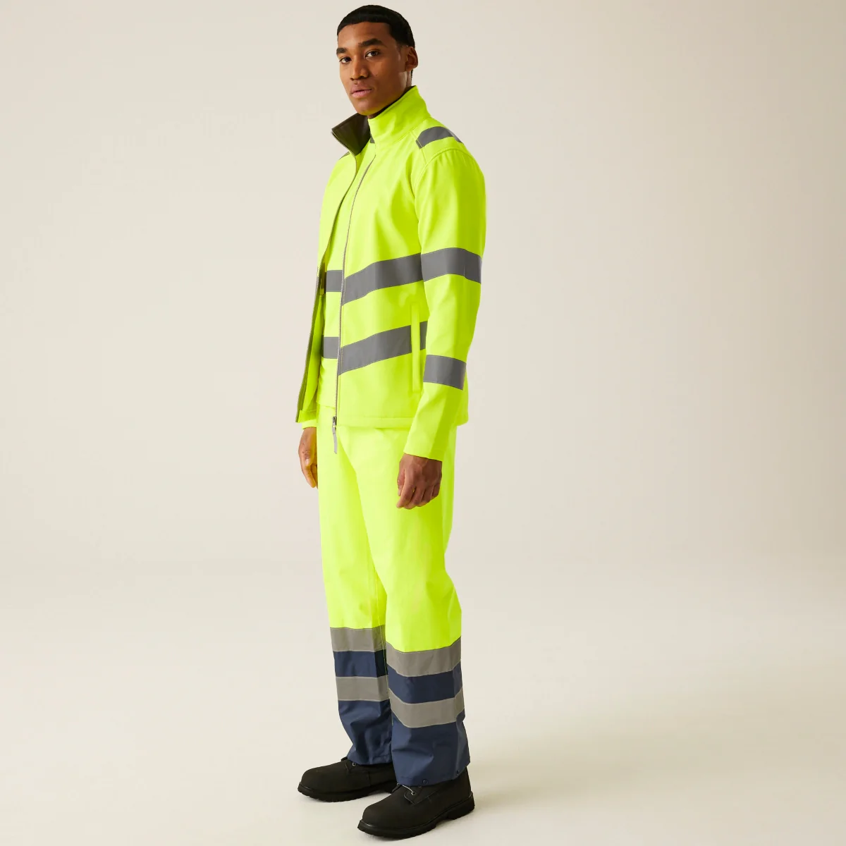 Unisex Hi-Vis Pro Ablaze Softshell - Image 3