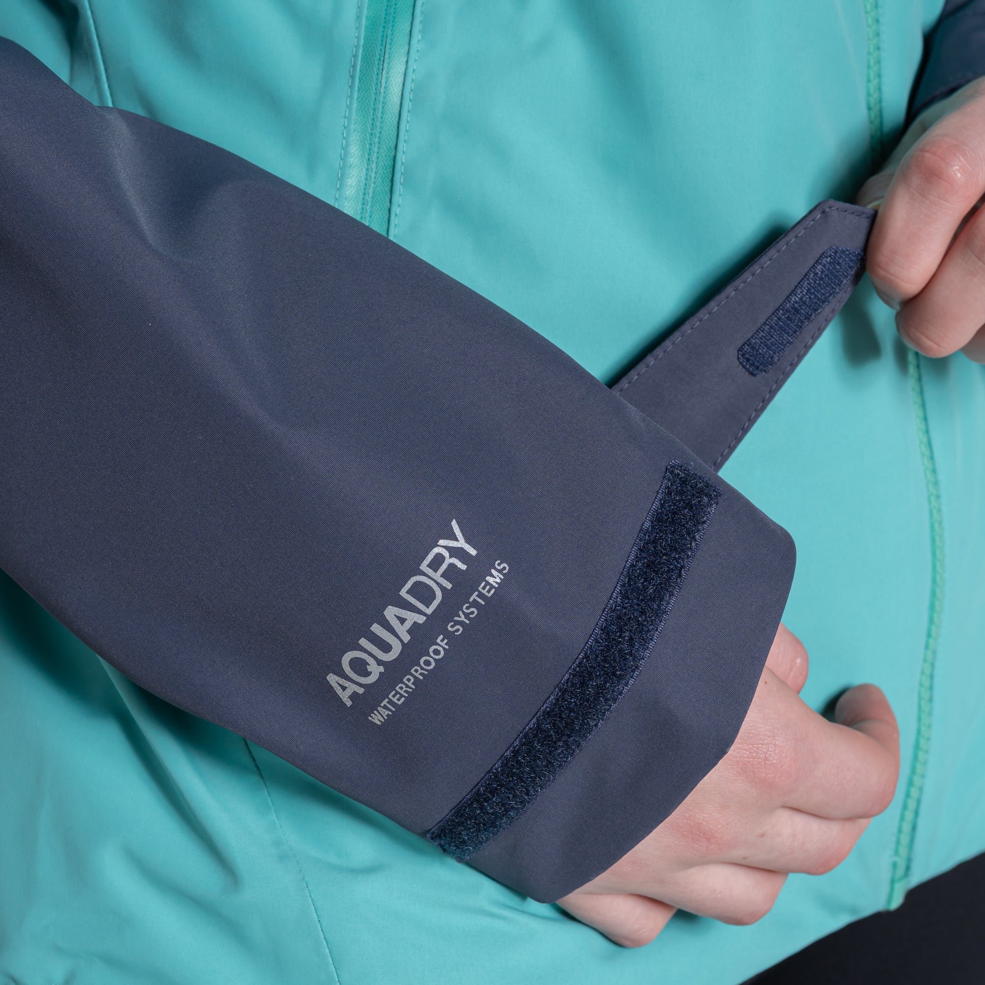 Women's Vanth Jacket - Image 4