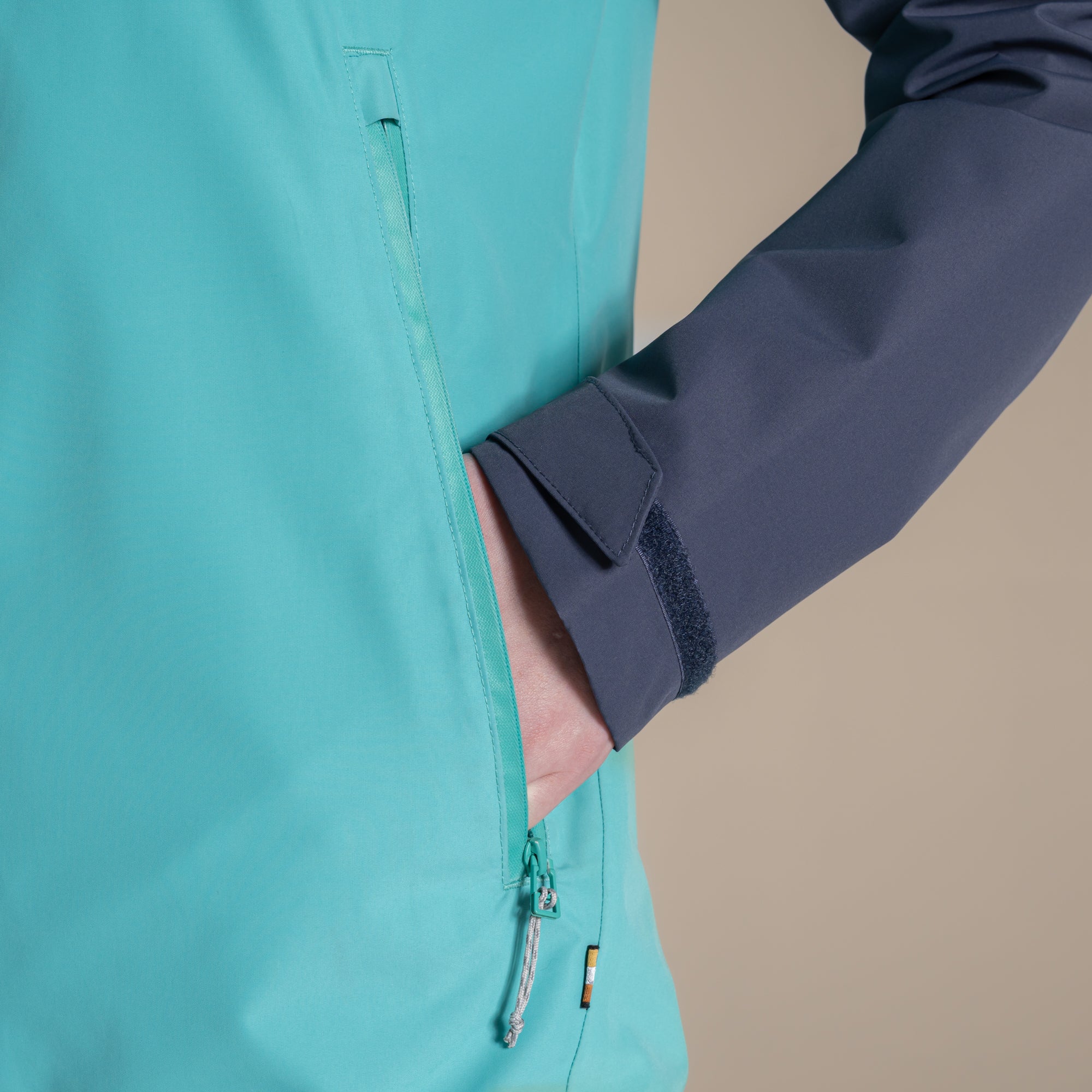 Women's Vanth Jacket - Image 7